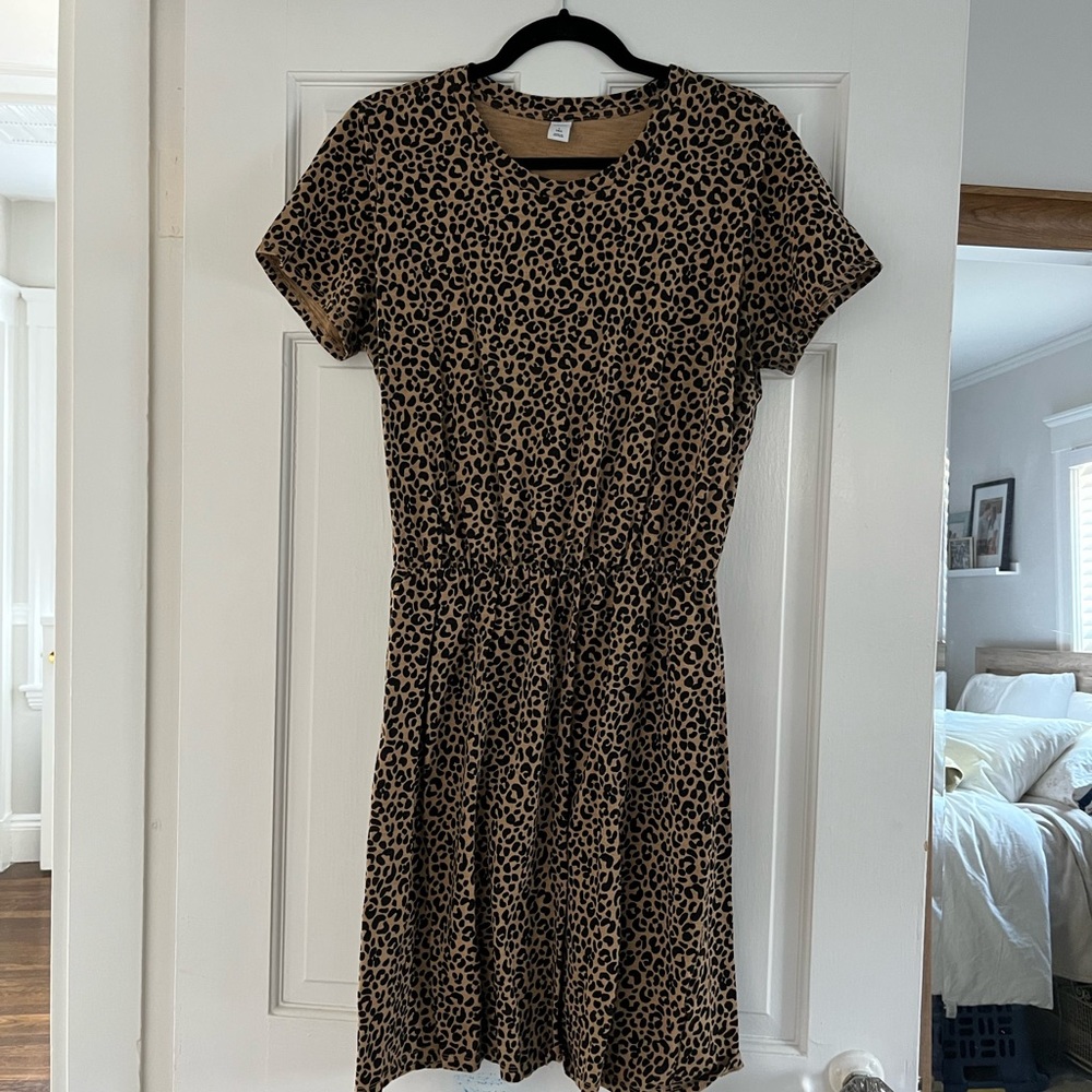 Leopard tee shirt dress